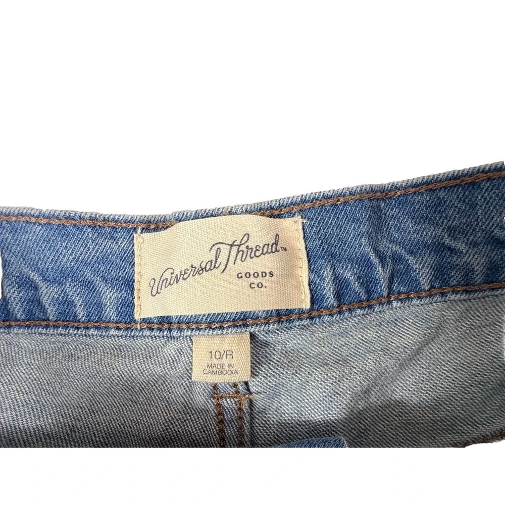 Universal Thread Shorts Women 10 Blue MidRise Baggy 90s Distressed Denim Raw Hem
